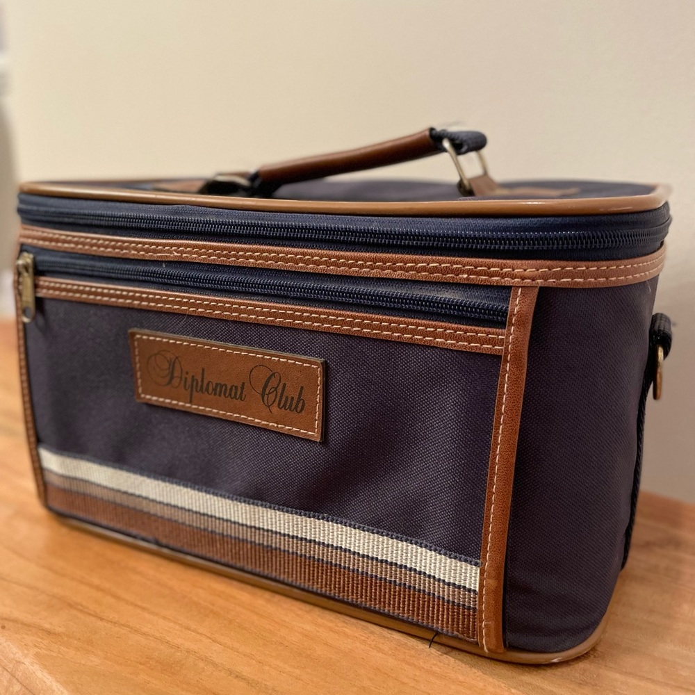 Vintage Diplomat Club Navy and Brown Cosmetic Case